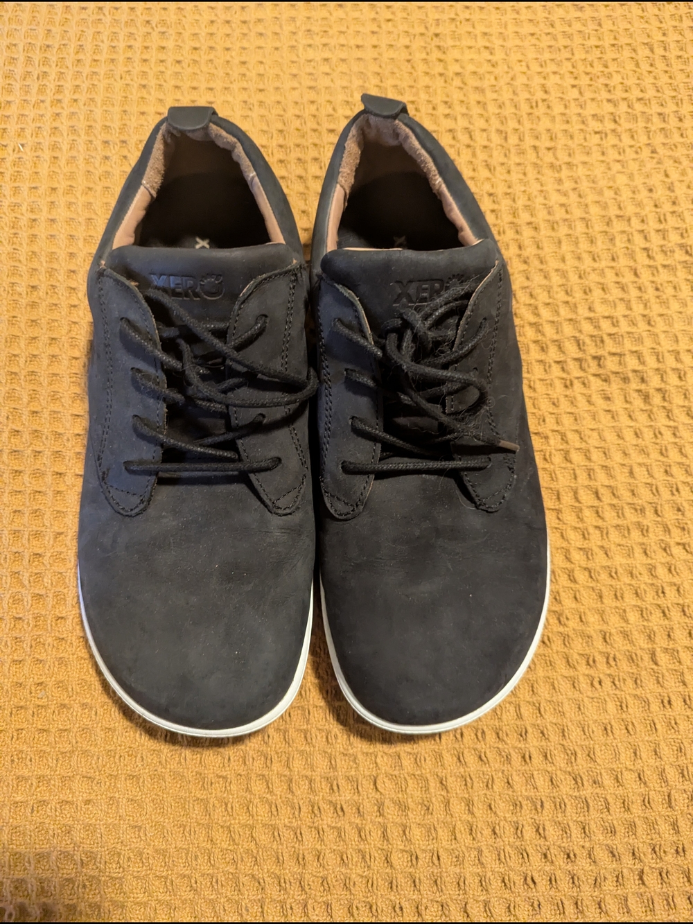 Xero Shoes Men's Suede Upper Wide Toes Barefoot Shoes. 8.5